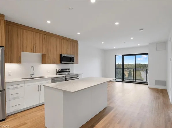 525 New Dundee Rd #717, Kitchener, ON N2P 0K8