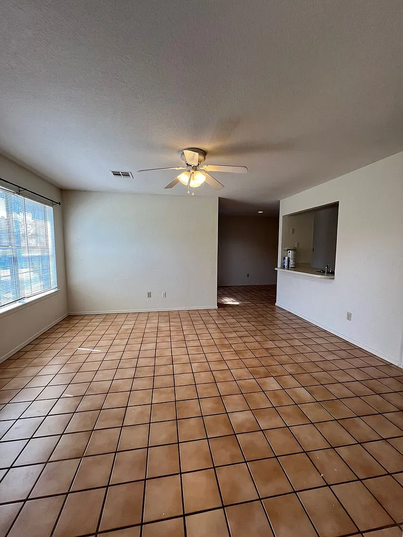 2/2 Condo at Nottingham in Norman — Photo 3