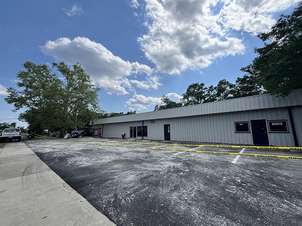 4502 NW 6th Street; Middle Unit; Newly Paved Parking Lot