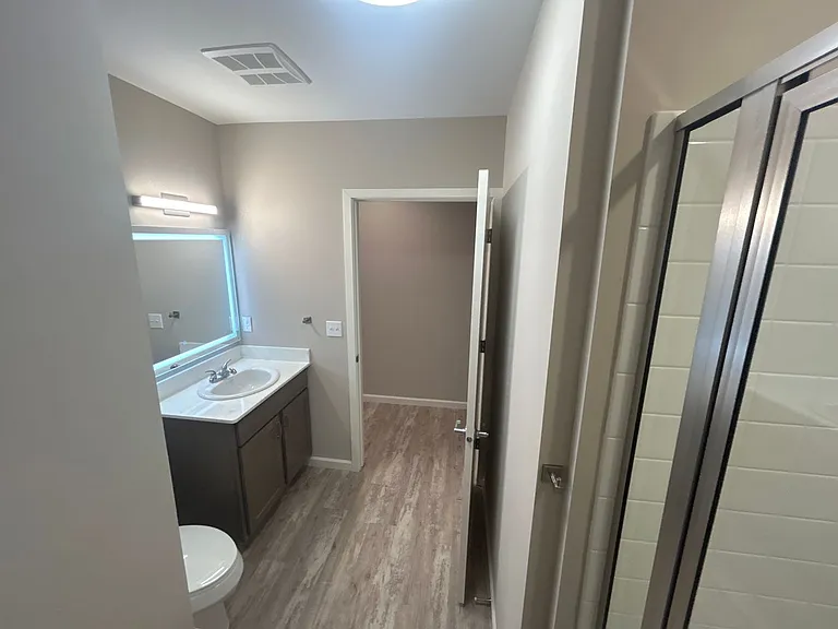 Plaza 93 Apartments — Photo 144