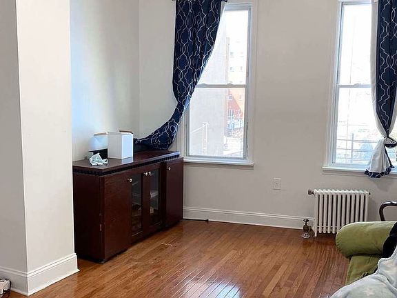 5th image of 30-86 Crescent St #2B