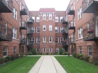 2105 E 67th St, Chicago, IL 60649