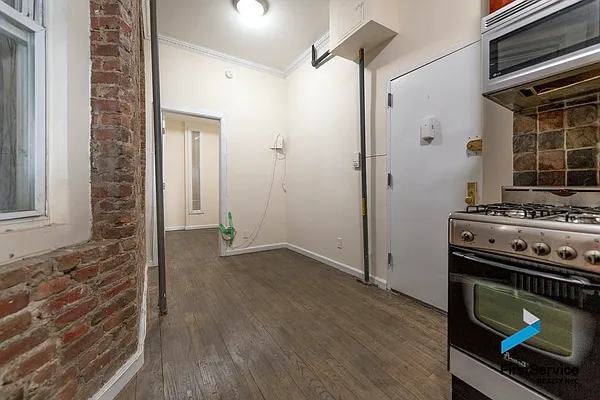 Rented by FirstService Realty (legacy) | media 7