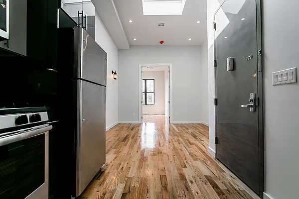 Rented by Nooklyn NYC LLC | media 36