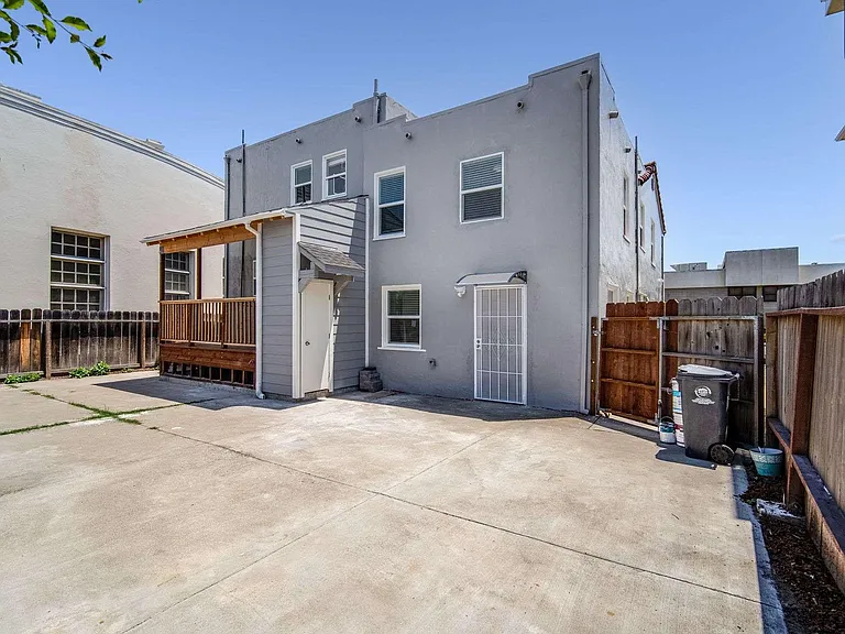 1305 Walnut St #1305 — Photo 19
