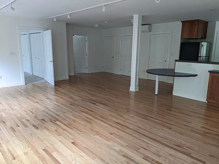 32 Maplewood Rd #A — Photo 5
