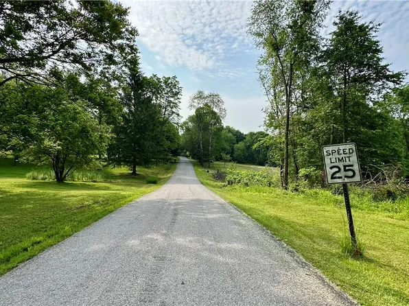 70 Swisco Rd, Clarksburg, PA 15725