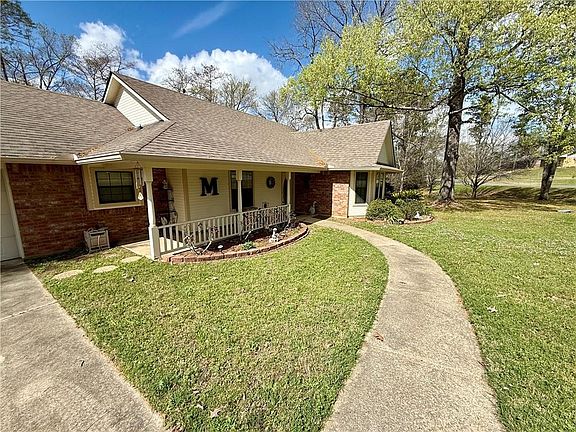 3rd image of 245 White Oak Dr