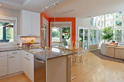 3rd image of 528 Manorwood Ln