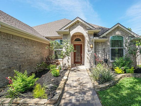 2nd image of 2610 Cedarmoor Ct