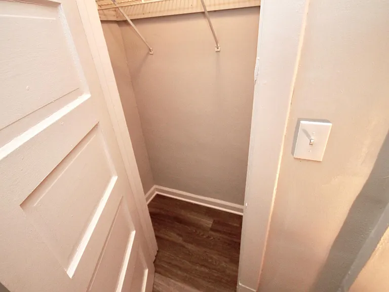 2801 W Logan Blvd #G — Photo 12