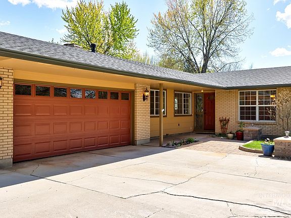 4th image of 3232 S McCormick Way