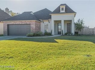 113 Saw Lake Ln, Lafayette, LA 70508