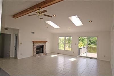 3rd image of 904 Waynoka Dr