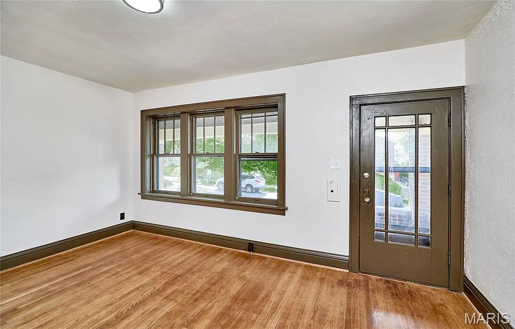 1 bed, 768 sqft, $995 — Photo 4