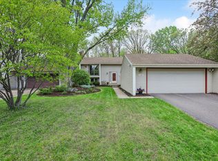 1120 Benton Way, Arden Hills, MN 55112