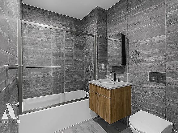 4th image of 58 Avenue A #4B