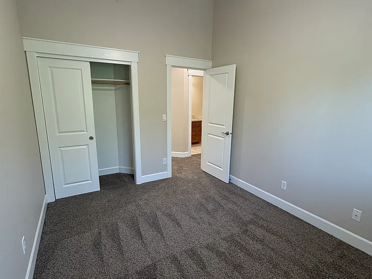 211 Silver St #D — Photo 13