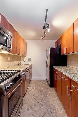 2nd image of 80 Madison Ave APT 2C