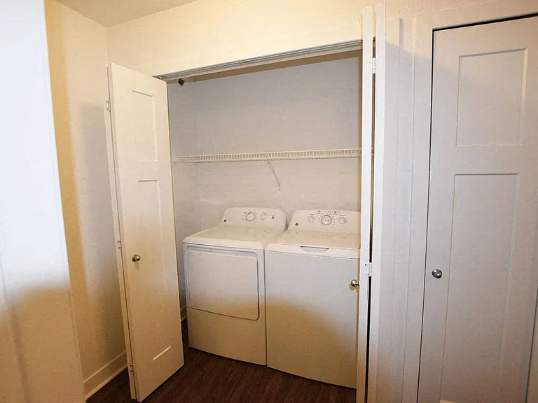 Copper Creek Apartment Homes — Photo 32