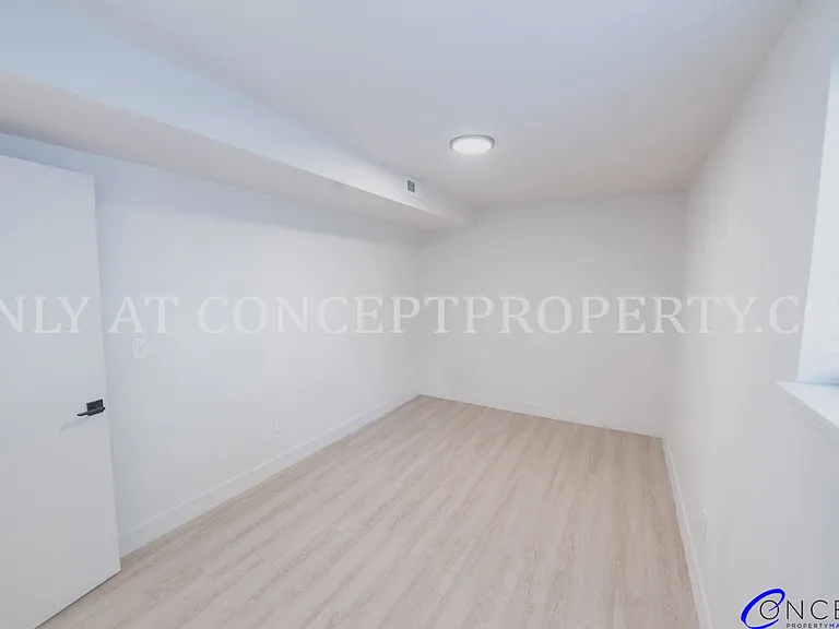 Avenue View Apartments — Photo 91