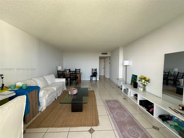 100 Bayview Dr, Sunny Isles Beach, FL