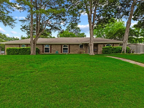 414 Ridgewood Dr, Desoto, TX 75115