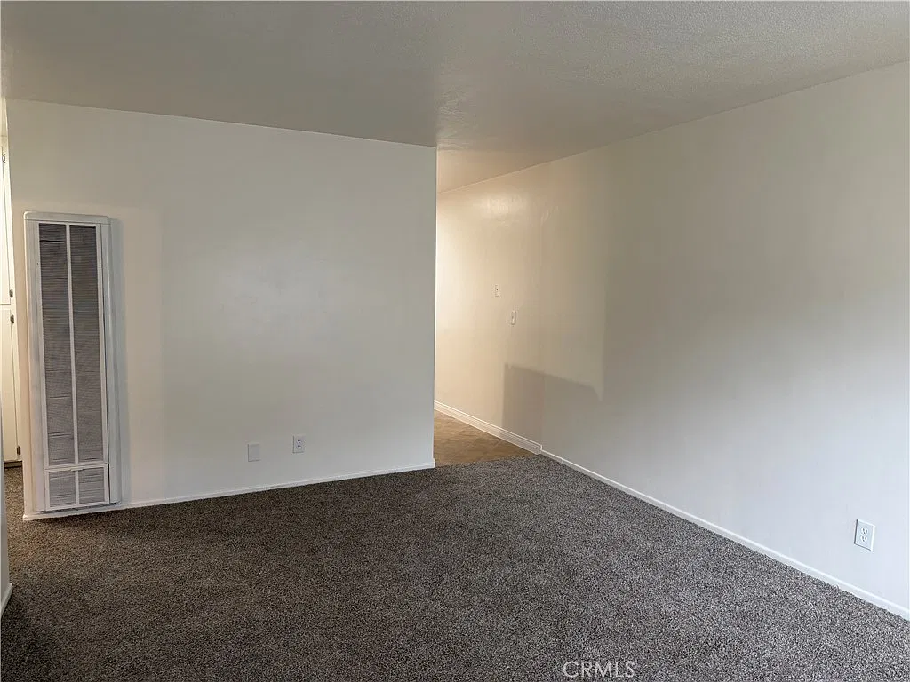 2 bed, 775 sqft, $2,300 — Photo 4