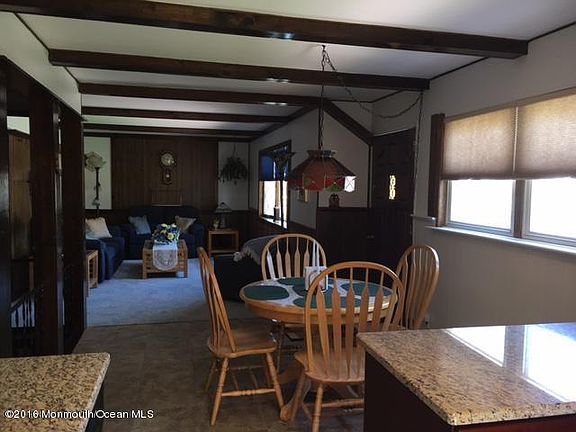 4th image of 26 Park View Dr