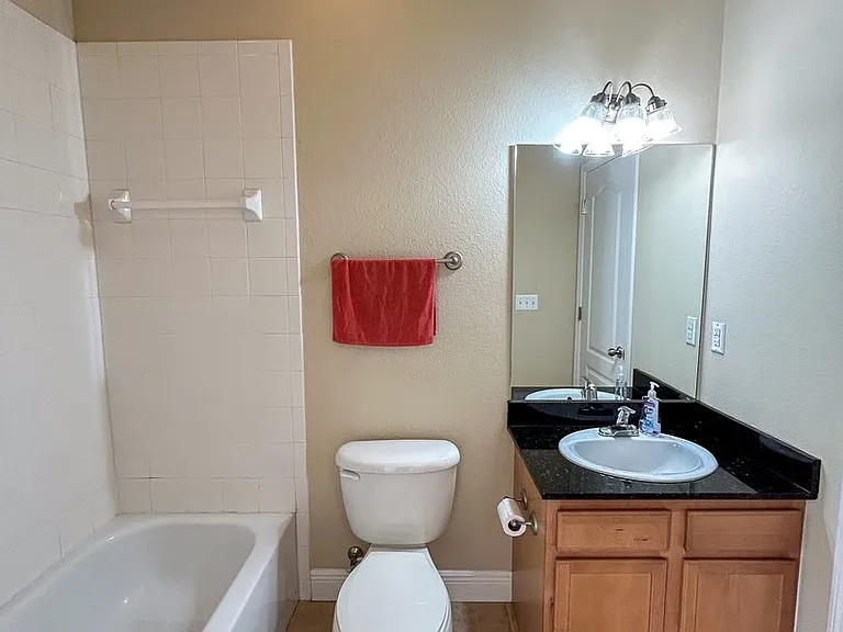 2942 SW 35th Pl #32 — Photo 11