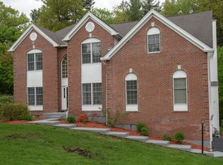 26 Hawthorne Rd, Shrewsbury, MA 01545