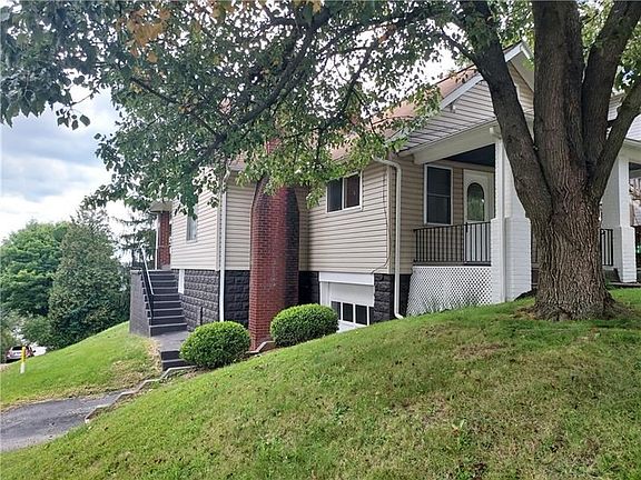 2nd image of 300 Stewart St