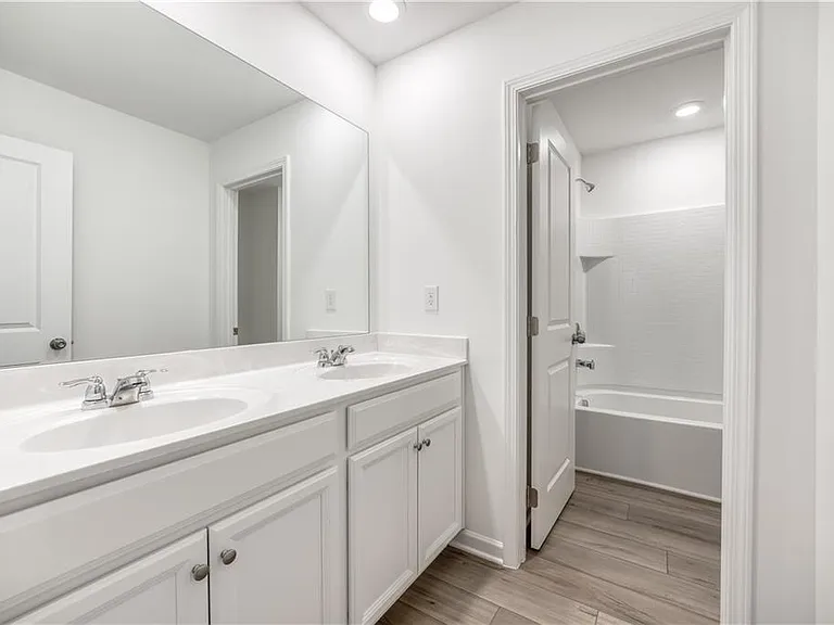 49 Kestrel Dr — Photo 29