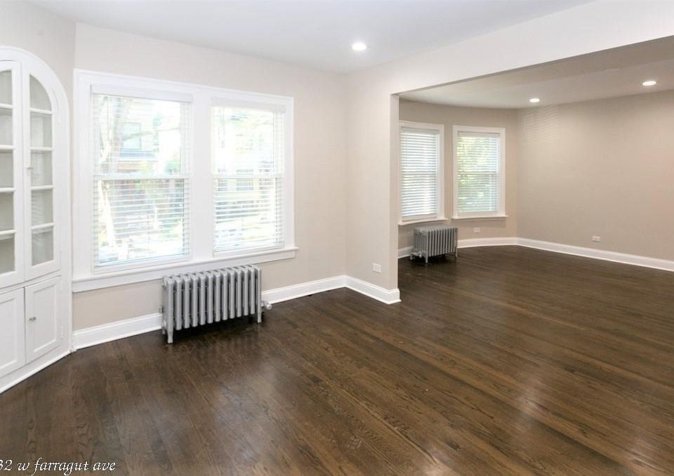 1st image of 1432 W Farragut Ave #115