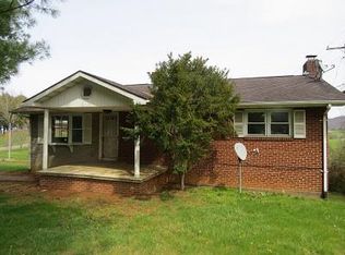 6 Porter St, Castlewood, VA 24224