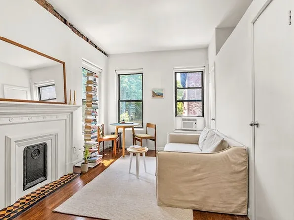 144 Saint Marks Ave APT 4B, Brooklyn, NY 11217