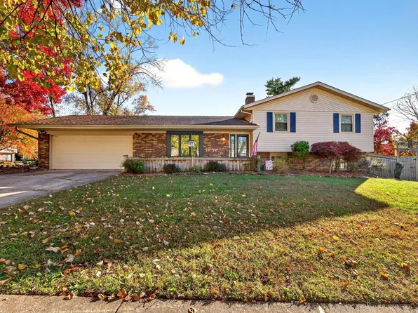 3512 S Wellington Dr, Bloomington, IN 47401