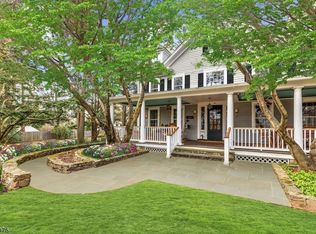 29 Hilltop Rd, Mendham, NJ 07945