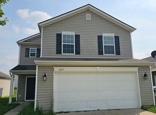 2517 Middle View Dr, Columbus, IN