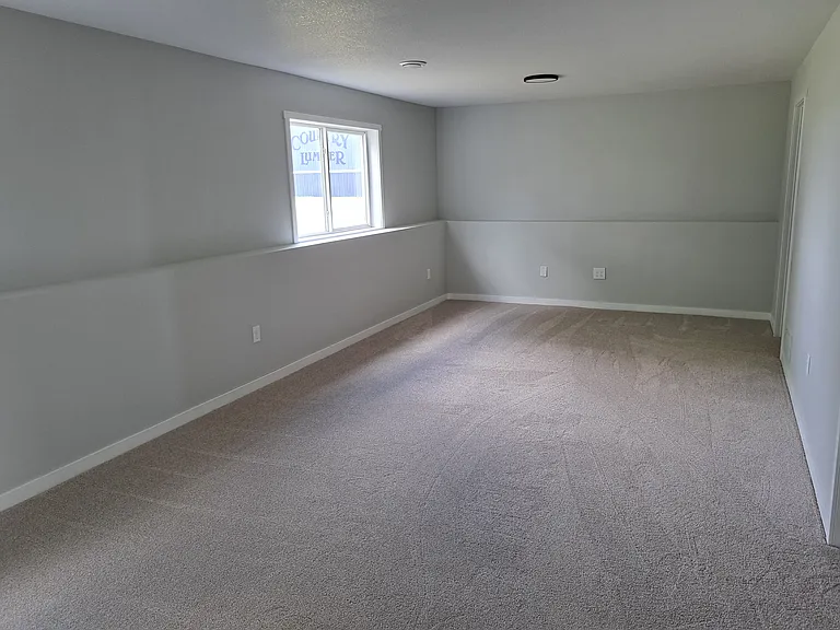 12692 Riley Ave — Photo 12