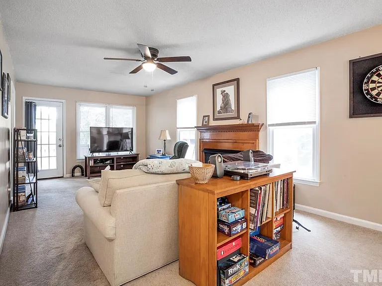 1725 Kingston Heath Way — Photo 4