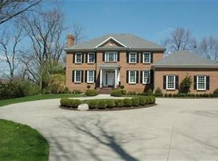 817 Blossom Heath Rd, Kettering, OH 45419