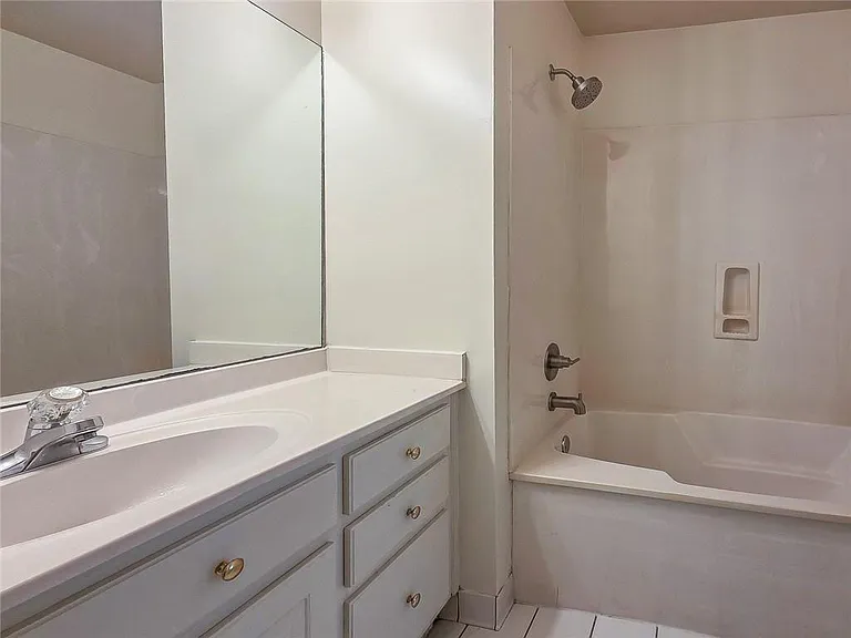 2502 Oak Hill Overlook — Photo 27