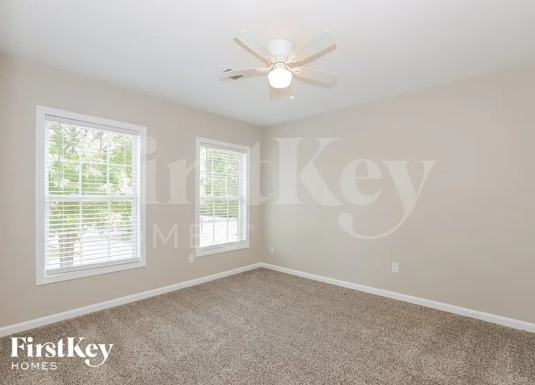 1530 Hedington Cir — Photo 8