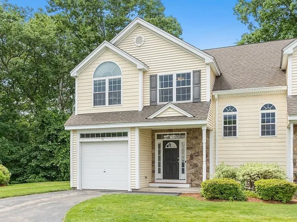 16 Minuteman Ln #8, Westford, MA 01886