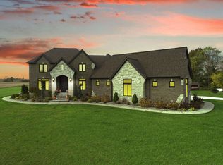 2372 Kronner Rd, Columbus, MI 48063