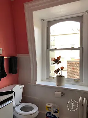 Rented by Brooklyn Heights Real Estate Inc | media 11