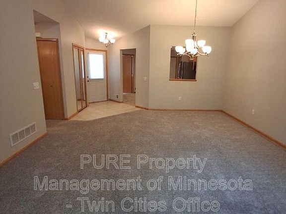 3rd image of 612 Lake View Dr