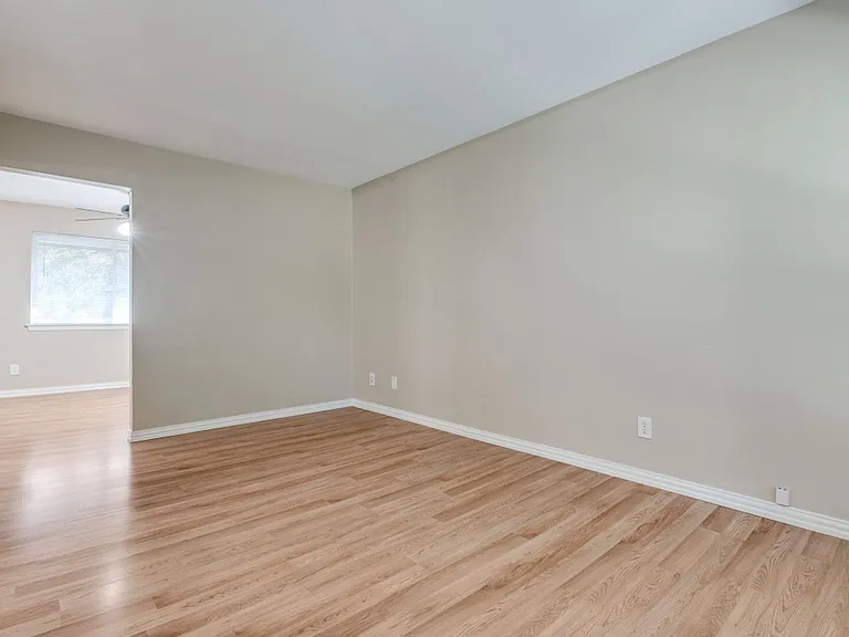 5508 Tremont St — Photo 11