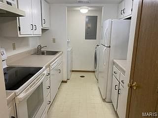 2nd image of 10500 Silkwood Ct